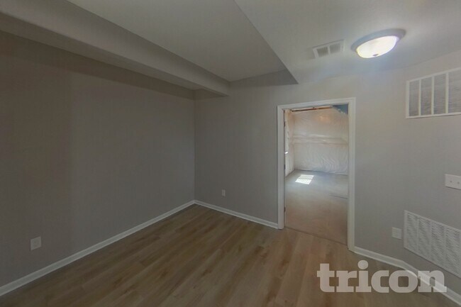 Building Photo - 7950 Sea Oats Dr