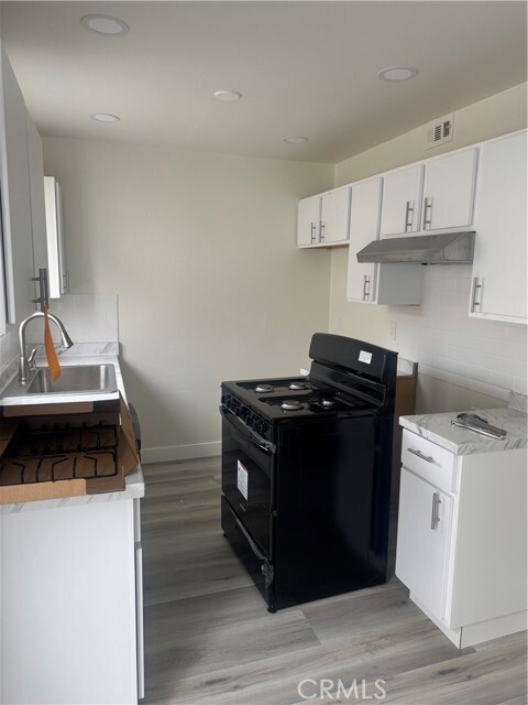 Foto del edificio - 4302 Howard Ave