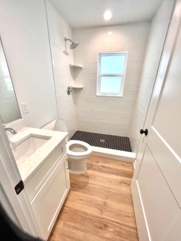 Foto del edificio - 615 Azalea Ln