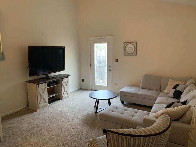 Building Photo - 6135 Pemberton Way