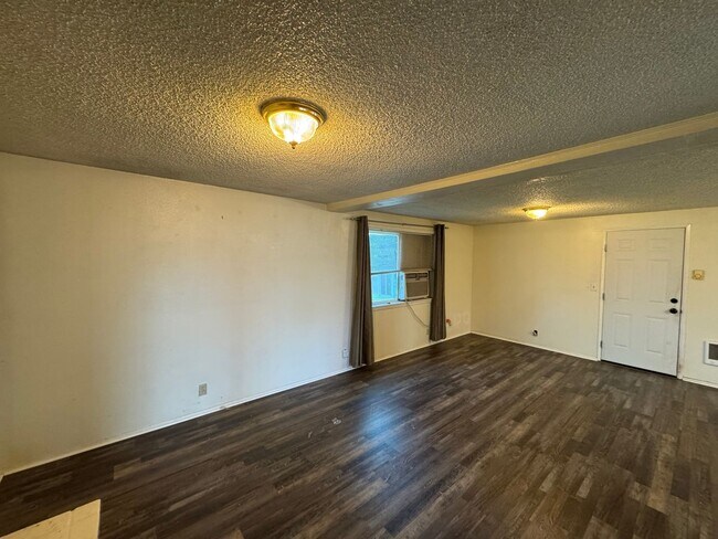 Foto del edificio - 3 Bedroom 2 Bath House in Santa Clara Area