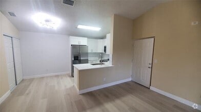 Building Photo - 5560 NW 61st St