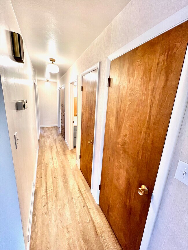 Foto del edificio - 1659 W 1000 N St