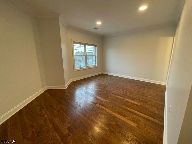 Primary Photo - 226 Morris Ave