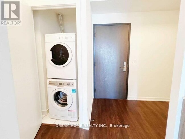 Building Photo - 50 Forest Manor Rd