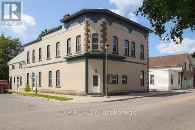 Building Photo - 242-242 Bridge St