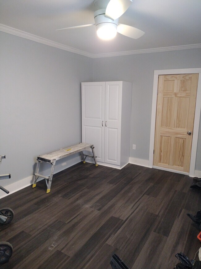 902 Warren St Unit Lower Apartment, Hudson, NY 12534 Apartments in