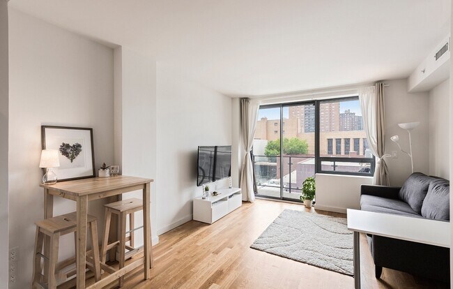 Foto del edificio - 10620 70th Ave