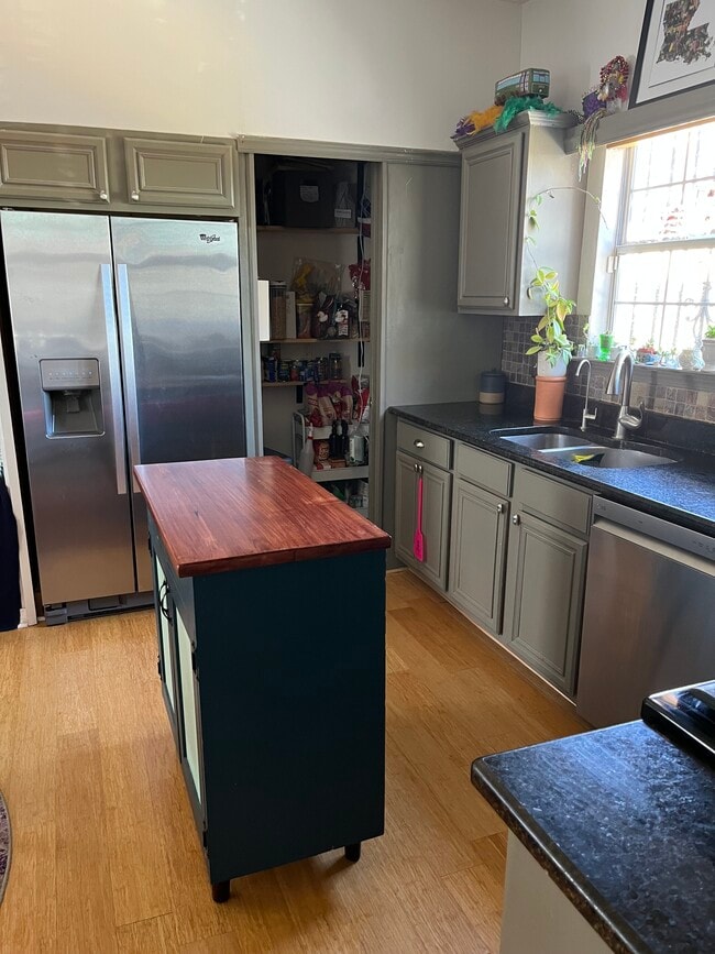 Kitchen w/large pantry - 1825 7th St