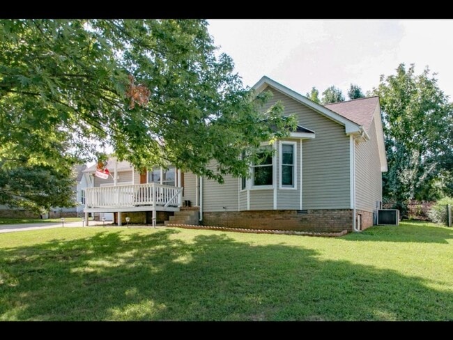 Foto del edificio - 296 Audrea Ln