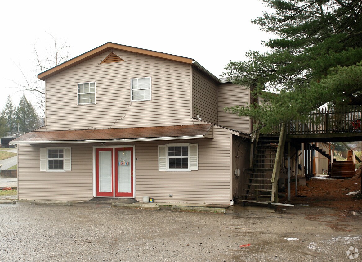 Building Photo - 20 Pigeon Roost Rd
