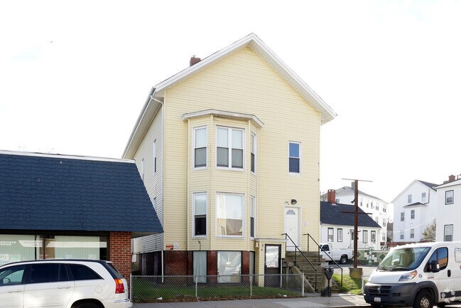 Building Photo - 548-550 S Main St