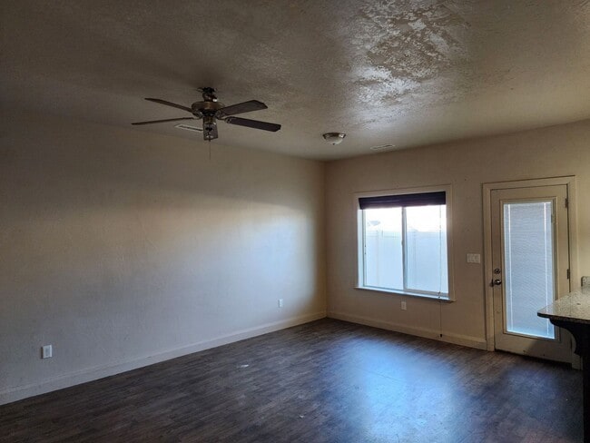 Building Photo - 241 E 3025 N
