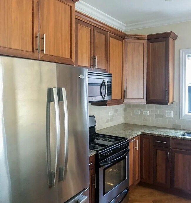 Foto del edificio - 3229 N Kenmore Ave