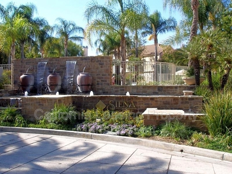 Foto principal - 24131 Del Monte Dr.