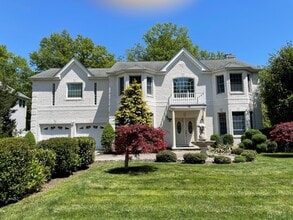 Building Photo - 12 Ramsey Rd