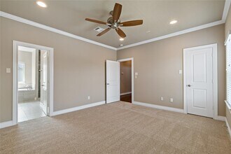 Building Photo - 4312 Dickson St