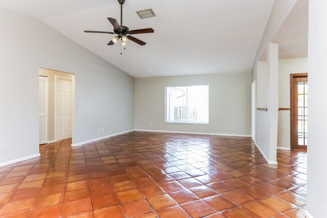 Foto del edificio - 21769 Little Bear Ln