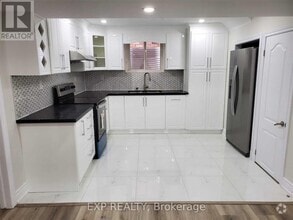 Building Photo - 26 Truro Cir