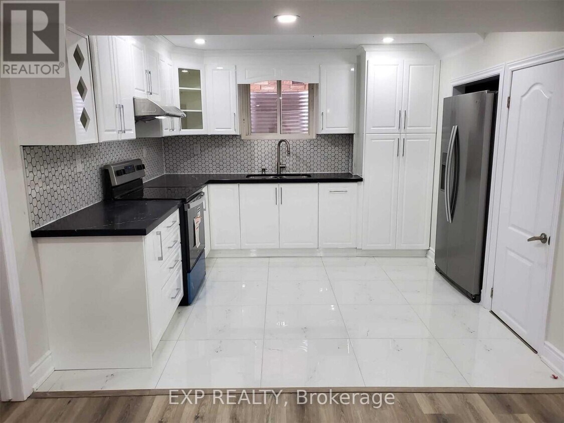 Primary Photo - 26 Truro Cir