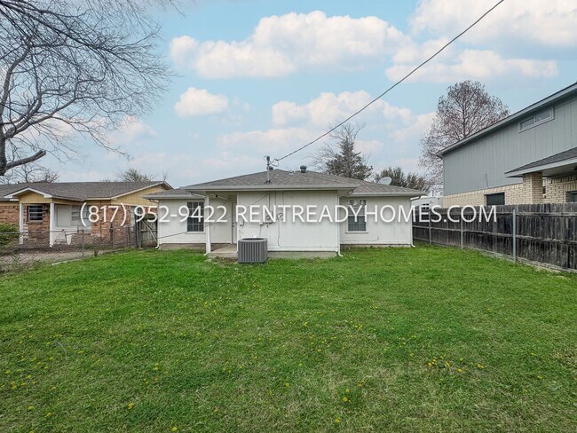 Building Photo - 349 Bass Rd