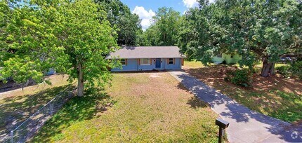 Building Photo - 2122 Lake Blvd