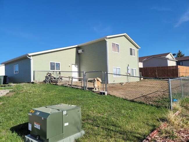 Building Photo - 3301 Georgia Cir