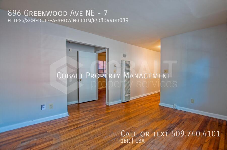 Primary Photo - 896 Greenwood Ave NE