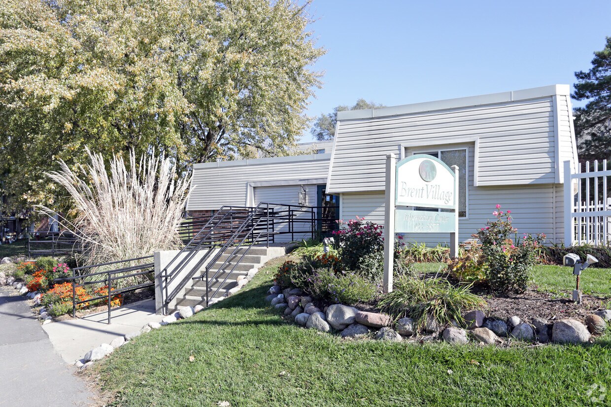Brent Village Apartments 1409 Buck Dr Bellevue, NE