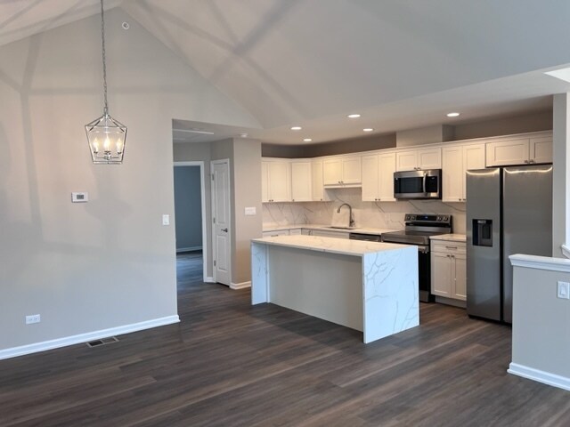 Building Photo - 7234 Farmstead Ln