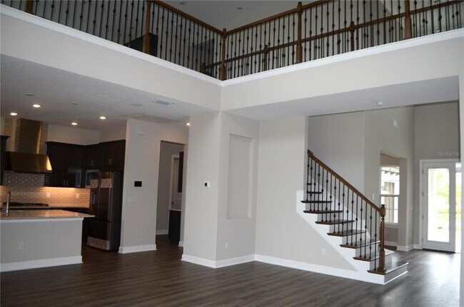 Foto del edificio - 34109 Tributary Ct