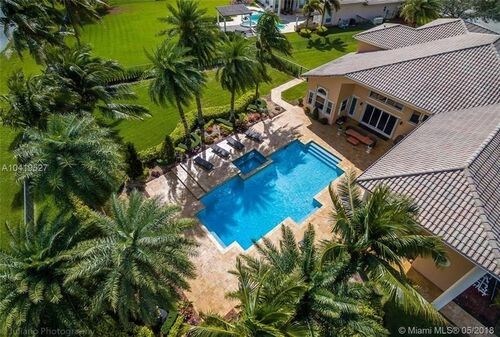 Foto del edificio - 3716 Saratoga Ln