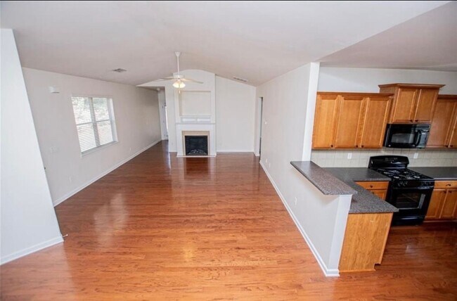 Foto del edificio - 240 River Meadow Dr