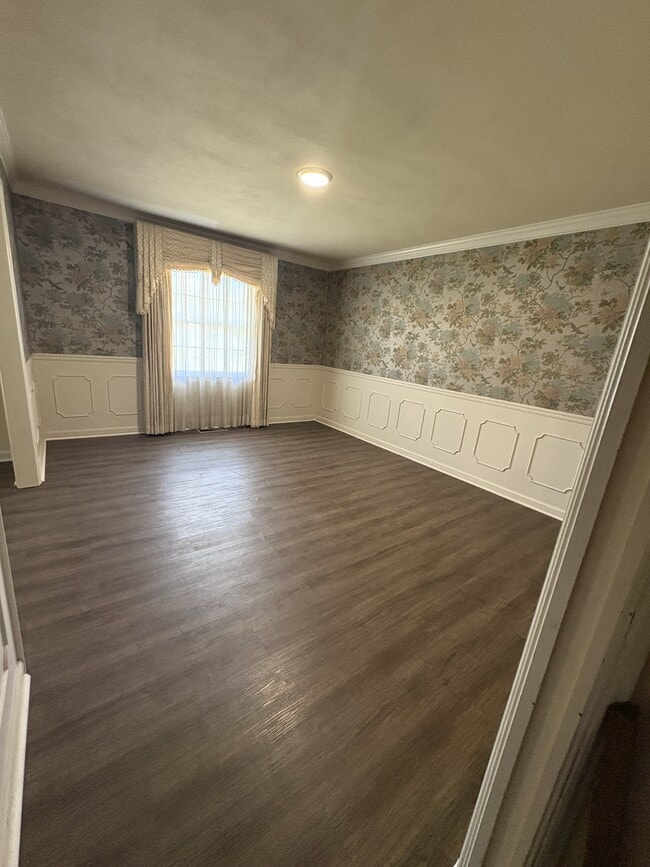Building Photo - 1705 Alma Pl