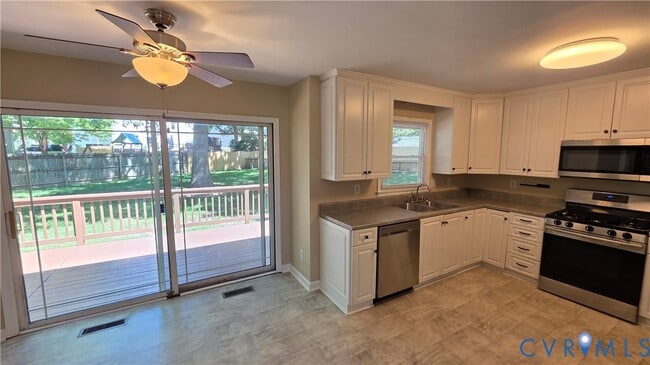Foto del edificio - 5205 Southmill Ct