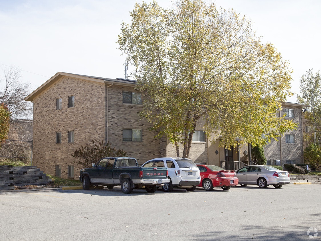 Highpoint Apartments Urbandale, IA