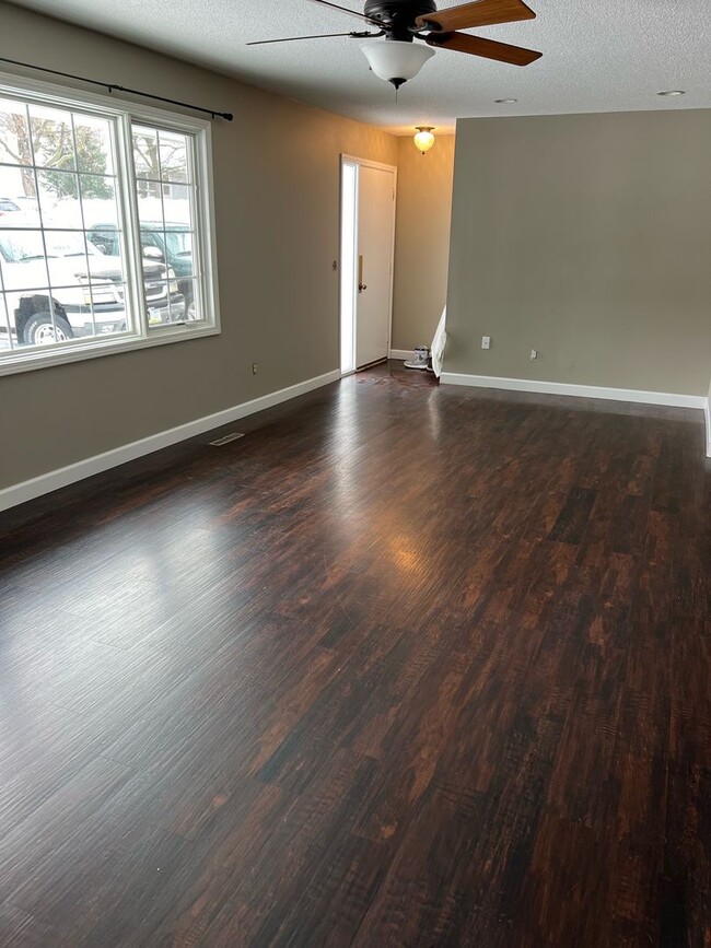 Foto del edificio - Rent $1850; 4 Bed ranch style home