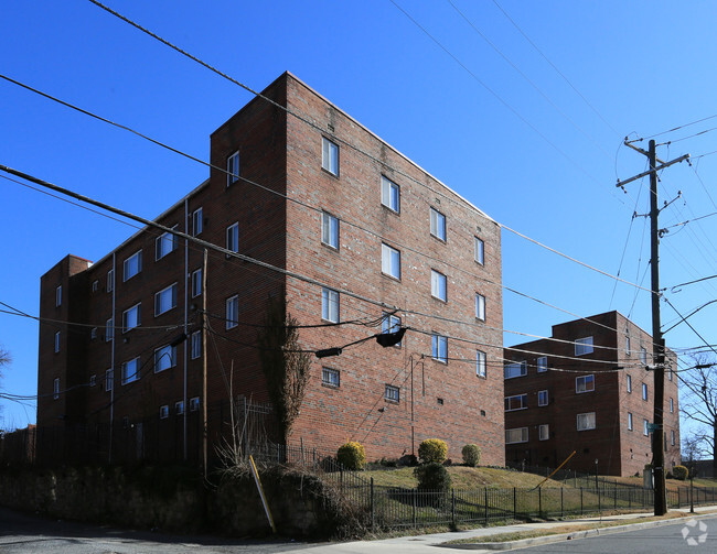 Building Photo - 10 Halley Pl SE
