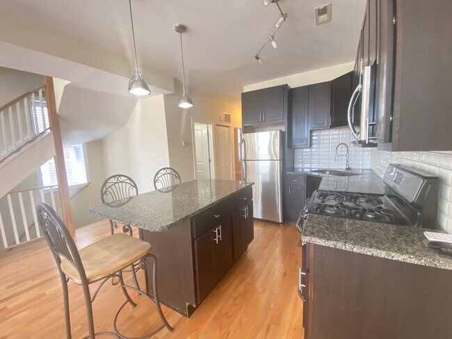 Foto del edificio - 2626 W 24th Pl