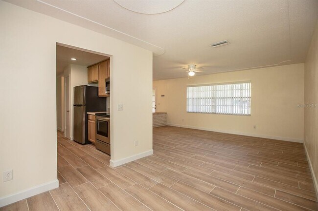 Building Photo - 2242 King Johns Ct
