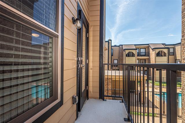 Foto del edificio - 3022 Forest Ln