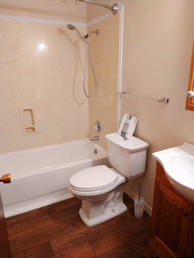 Baño - 2282 Johnstone Rd