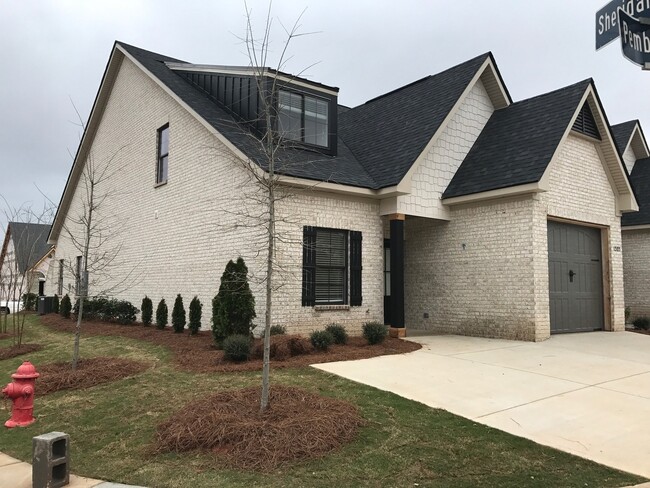 Building Photo - Rosemary Gate Townhome