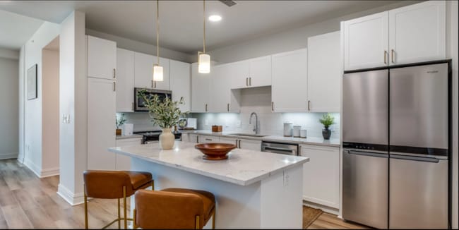 Building Photo - 1100 Oak Lawn Ave