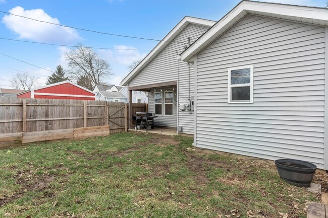 Building Photo - 1114 Eureka Dr