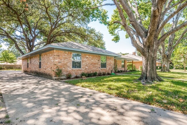 Building Photo - Extraordinary Irving Home on Quiet cul-de-sac!