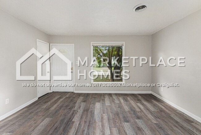 Building Photo - 12782 Couwlier Ave