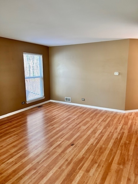 Building Photo - 711 Violet Cir