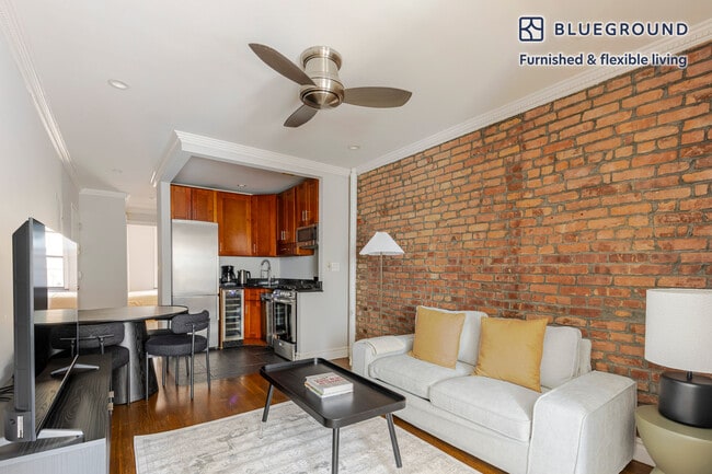 Building Photo - 1373 1st Ave