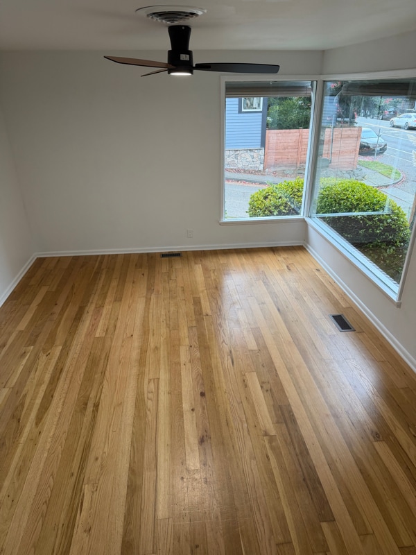 Foto del edificio - 4858 Fauntleroy Wy SW